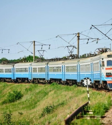 На Південній залізниці відкоригували графік руху електричок