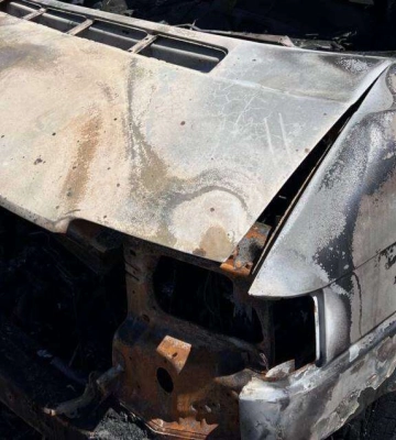 «Тепер це металобрухт»: механік про військову автівку, яку підпалили на вулиці Яскрава 