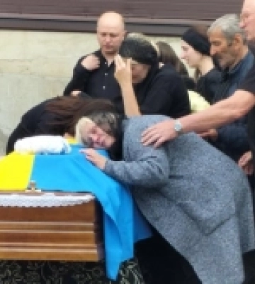 В останню дорогу провели 21-річного захисника з Рожища Дмитра Прощерука. ФОТО