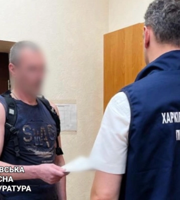 В Харькове мужчина в запрещенной соцсети распространял коммунистическую символику и портреты «вождей»