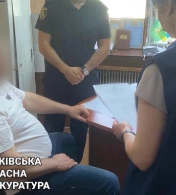 Обещал помочь в уклонении от военной службы: в Харькове разоблачили экс-военнослужащего