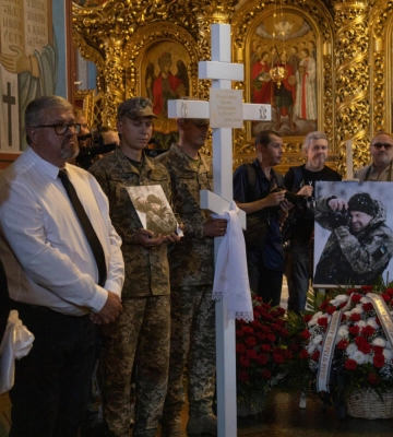 З офіцером ЗСУ Арсеном Федосенком попрощалися у столиці
