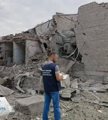 Последствия удара по Селидово: россияне сбросили авиабомбу на жилой квартал. ФОТОрепортаж