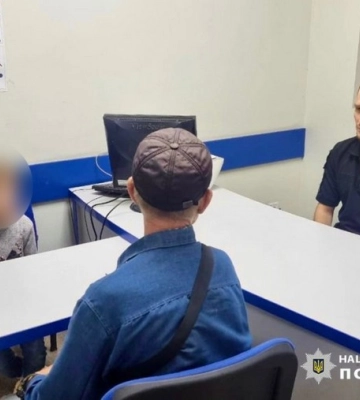 В Одесі 5-річна дитина ледь не випала з 5-го поверху