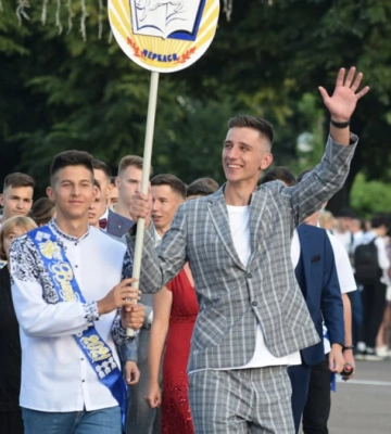 Для черкаських випускників заспіває землячка Альона Омаргалієва