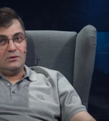 Якщо це не його переписка, навіщо на нього виливати таку кількість бруду? - Давид Сакварелідзе про справу Гізо Углави Якщо це не його переписка, навіщо на нього виливати таку кількість бруду? - Давид Сакварелідзе про справу Гізо Углави