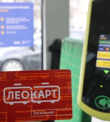 Понад 80% пасажирів у Львові оплачують проїзд безготівково