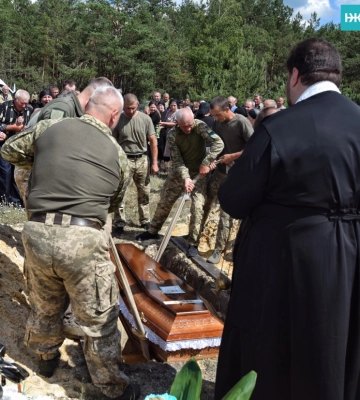 Серце зупинилося на фронті: на Волині в останню дорогу провели воїна Миколу Віліча. Фото