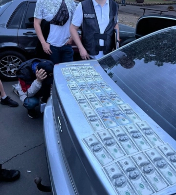 В Одесі чоловік намагався підкупити працівників СБУ