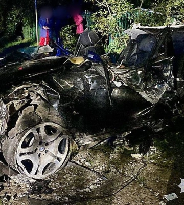 На Одещині п’яний водій BMW врізався в стовп – загинуло молоде подружжя