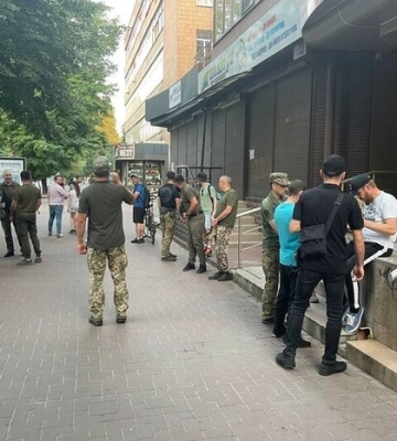 Одеситка «злила» місця роздачі повісток: як її покарали