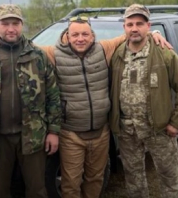 Волинський волонтер подарує за 100-гривневий донат… джип, ціною у мільйон