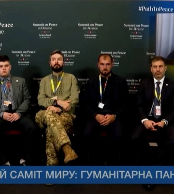 На Саммите мира чиновники пообщались с украинцами, пережившими плен