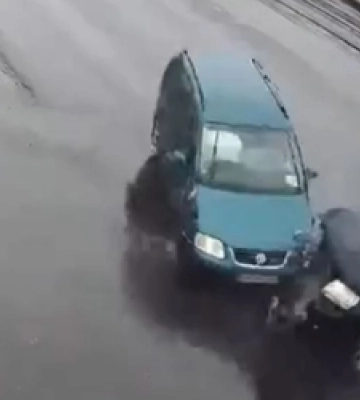 У Луцьку на перехресті чотирьох вулиць потрощилися легковики (відео)