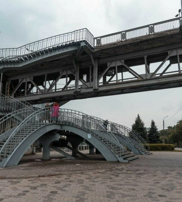 У Дніпрі відкрили нові сходи мосту на Монастирський острів
