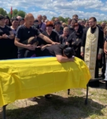 У Шацькій громаді на Волині попрощалися з військовослужбовцем Володимиром Зберуном
