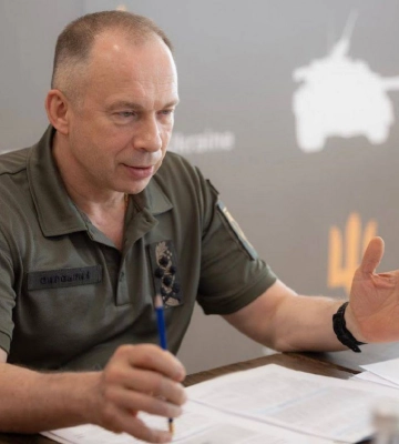 Боец ВСУ взял в плен сразу четырех оккупантов - Сырский
