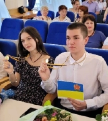 Випускники шкіл Білгорода-Дністровського отримали срібні та золоті медалі
