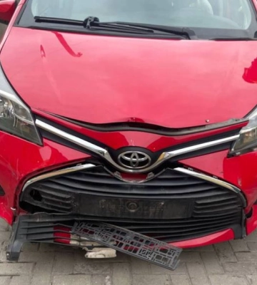 У машині знайшли наркотики: в Луцьку водійка Toyota, яка везла дитину, спричинила аварію
