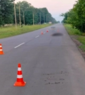В Одеській області на проїзній частині виявили тіло 24-річного хлопця