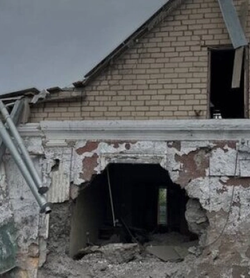 Наслідки обстрілу окупантами житлових кварталів Херсону. ФОТОрепортаж