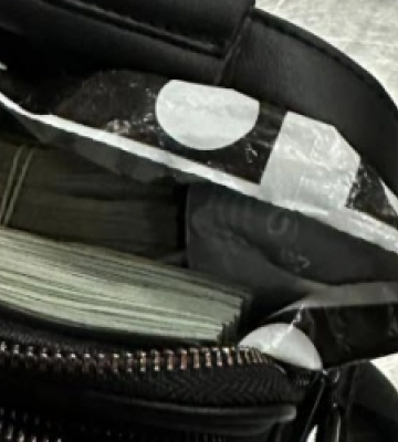 Львівські митники затримали жінку, яка намагалася незаконно ввезти в Україну понад $30 тис.