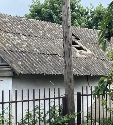 Рашисти обстріляли Нікополь з артилерії: Поранено двох жінок. ФОТОрепортаж