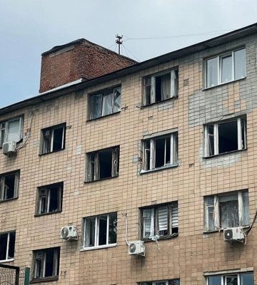 Дев&#039;ять людей постраждали від ракетного удару по будинку в Полтавському районі