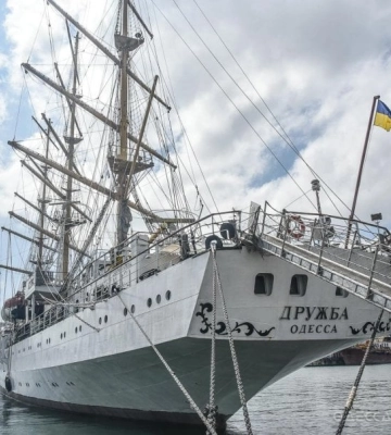 Командувач ВМС попросив у Львова 20 млн на вітрила. Після скандалу гроші пообіцяли направити на безпілотники