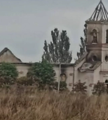 Російські окупанти знищили німецьку лютеранську кірху у Зміївці Бериславського району