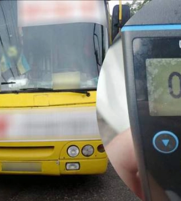 Їздив п'яним та без прав: в Києві поліція зупинила небезпечного водія маршрутки