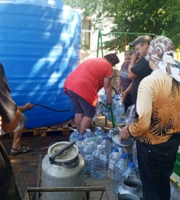 Окупаційна голова Василівки на Херсонщині на запитання жителів про подачу води пригрозила посадити їх “на підвал”