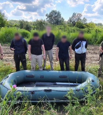 Волинянин і його спільники хотіли переплисти Тису на гумовому човні 