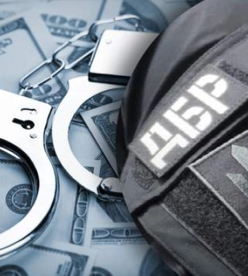 Вымогал 20 тысяч долларов за разрешение на выезд за границу: ГБР задержало сына винницкого чиновника