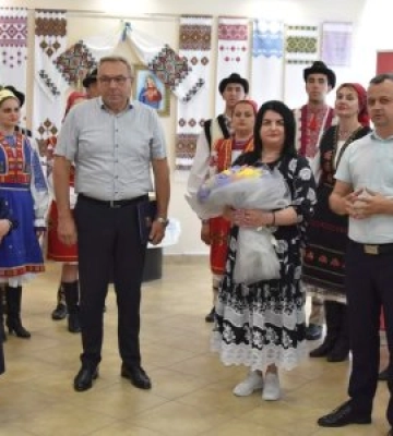 Сьогодні у виставковій залі Закарпатського музею народної архітектури та побуту свято вишиваних рушників