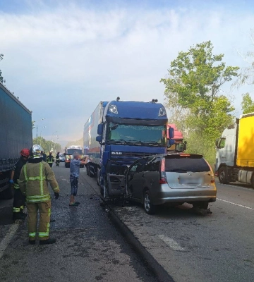 Патрульні попереджають: на «Київ-Чоп» ускладнений рух, бо там ДТП з потерпілими