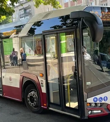 Тепер офіційно: у Франківську зросте вартість проїзду в комунальному транспорті
