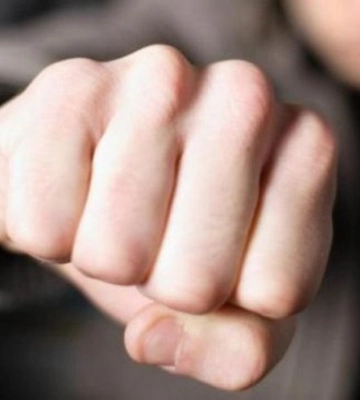На Львівщині чоловік випадково вбив людину на подвір'ї школи: як його покарав суд