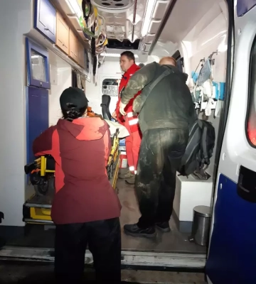 Рахівські гірські рятувальники допомогли чоловіку, що травмувався у лісі