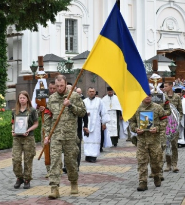У Луцьку попрощалися з військовими Юрієм Дрофою та Вячеславом Овчаром