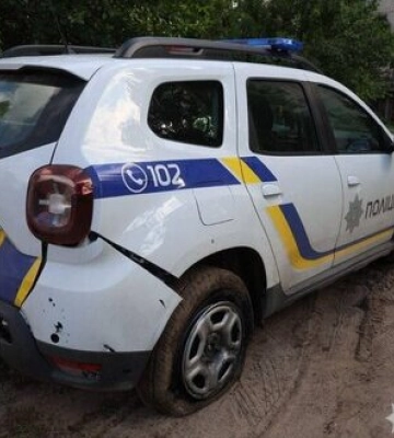 Унаслідок удару росіян FPV-дроном по Куп’янську постраждали цивільний чоловік та двоє поліцейських. ФОТОрепортаж