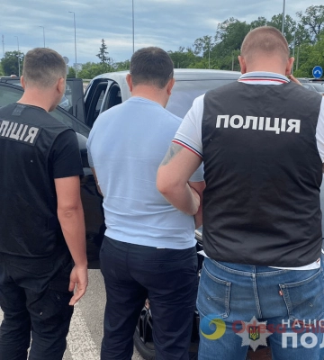 На Одещині на хабарі в $ 40 000 викрито трьох посадовців