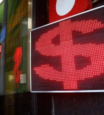 В россии доллар продают по 200 рублей - что происходит с курсом в Мелитополе