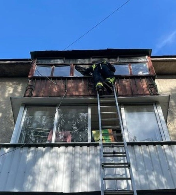 Рятувальники запобігли пожежі квартири у Луцьку