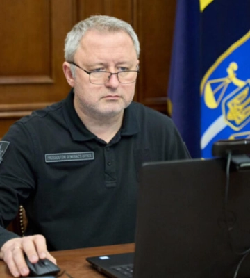 Генпрокурор Костін знайшов поважну причину для відмови йти до Ради