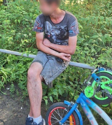 В Одесі патрульний на гарячому спіймав крадія дитячих велосипедів