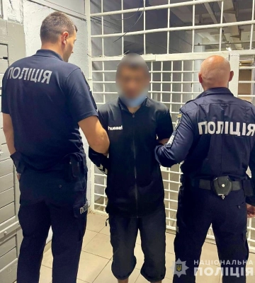 В Ужгороді поліцейські затримали зловмисника, який обікрав місцеву жительку