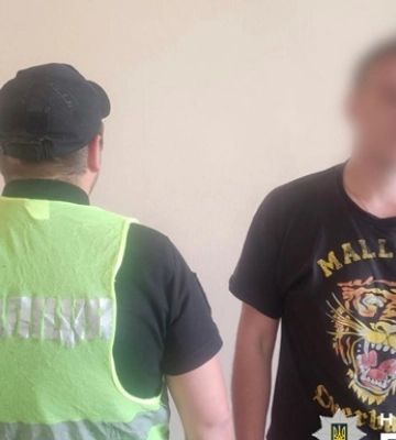 Пьяный киевлянин повредил шесть припаркованных машин