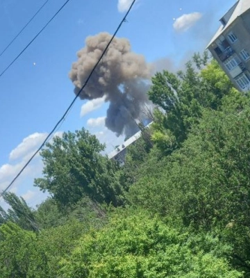 В оккупированном Первомайске в Луганской области прогремел взрыв, поднялся дым: говорят о попадании. Фото
