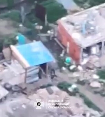 Ворог вранці завдав 12 ударів по селу на Харківщині з артилерії, є пошкодження